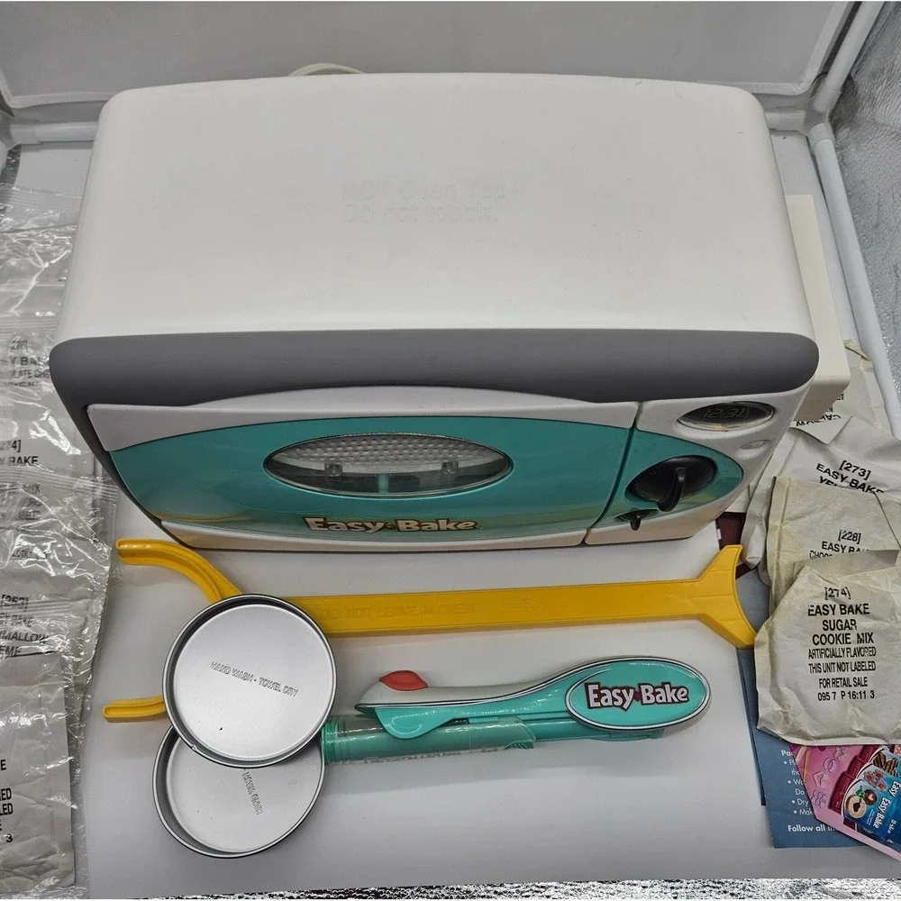 Easy-Bake Oven and Snack Center Teal White Electric Toy‎ with Pans and Mixes